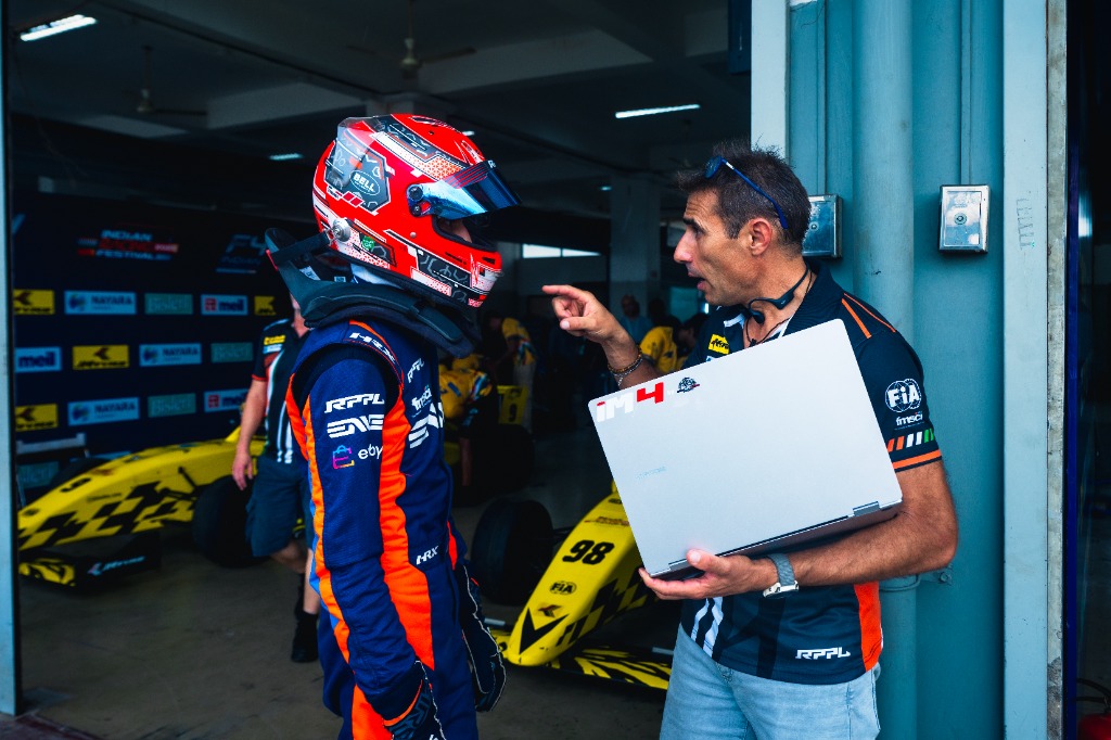 Dino Lunardi Debriefing Driver on iM4 Telemetry Laptop